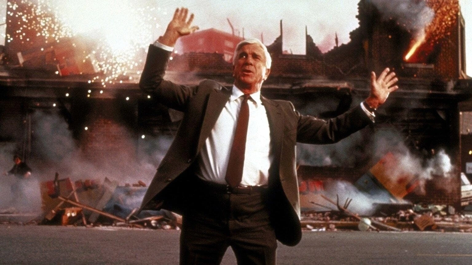 Phim Họng Súng Vô Hình - The Naked Gun: From the Files of Police Squad! (1988)