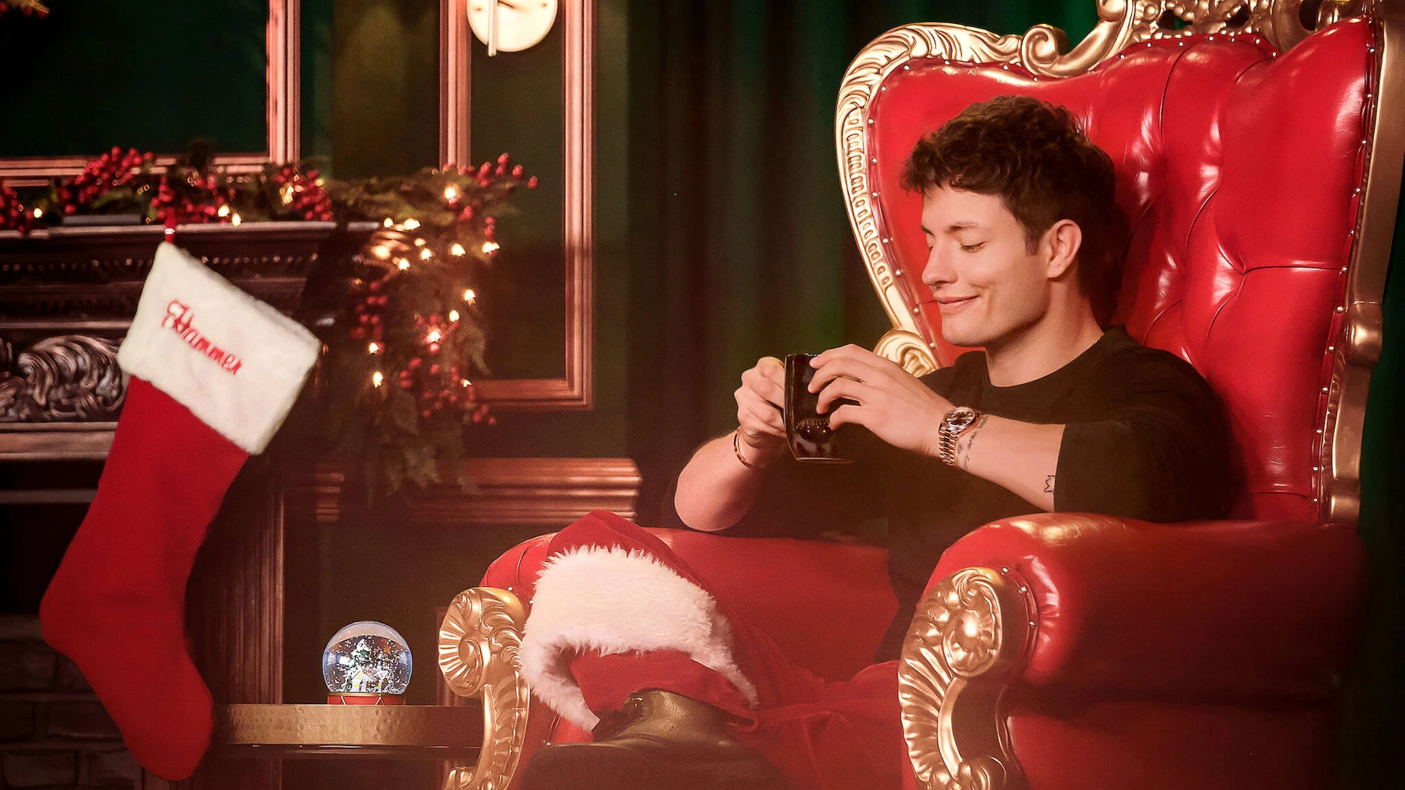 Phim Matt Rife: Mở Bọc Hài Kịch Đối Thoại Với Khán Giả - Matt Rife: Unwrapped - A Christmas Crowd Work Special (2025)